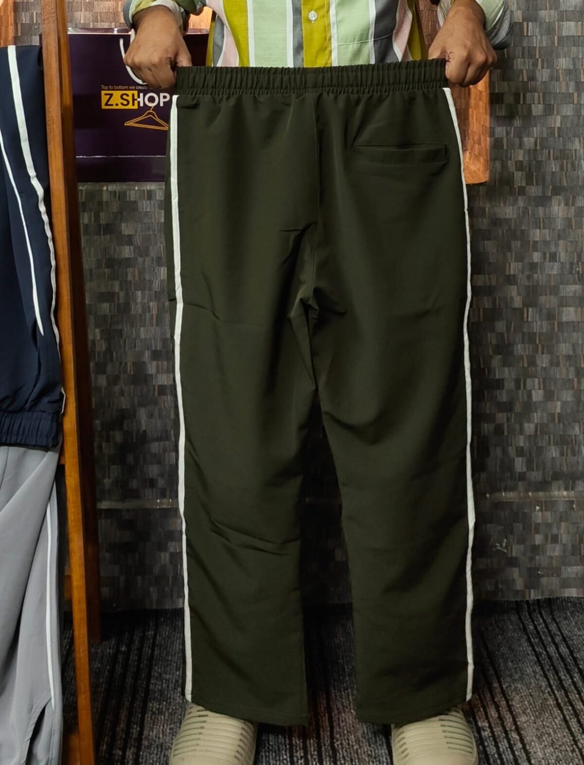 Dobby Trouser Dark Olive - Image 3